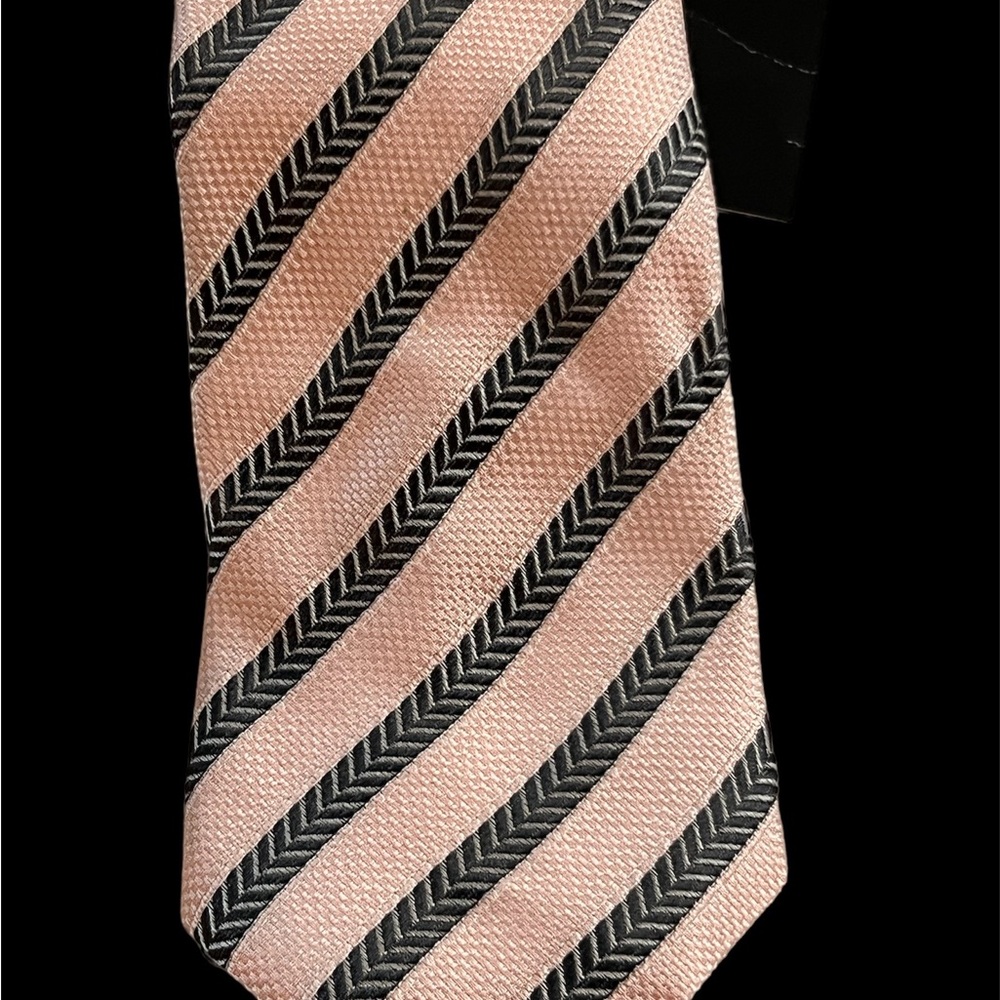 Giulia Visconti tie in 100% silk.